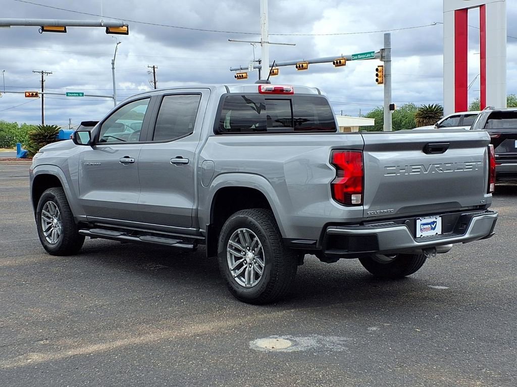 Used 2024 Chevrolet Colorado LT w/ LT Convenience Package image 5