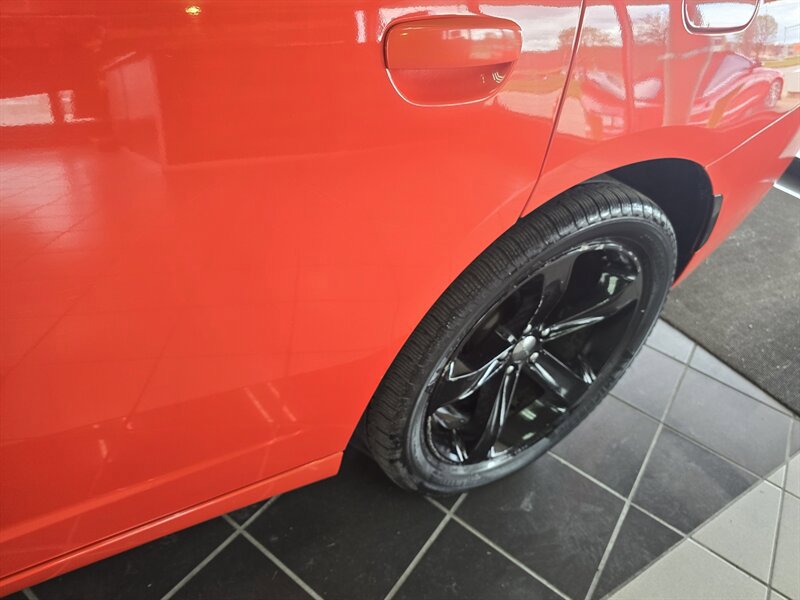 Used 2017 Dodge Charger R/T w/ Plus Group RWD image 34