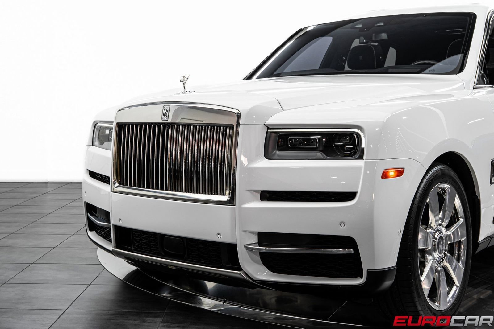 Used 2020 Rolls-Royce Cullinan AWD/4WD image 12