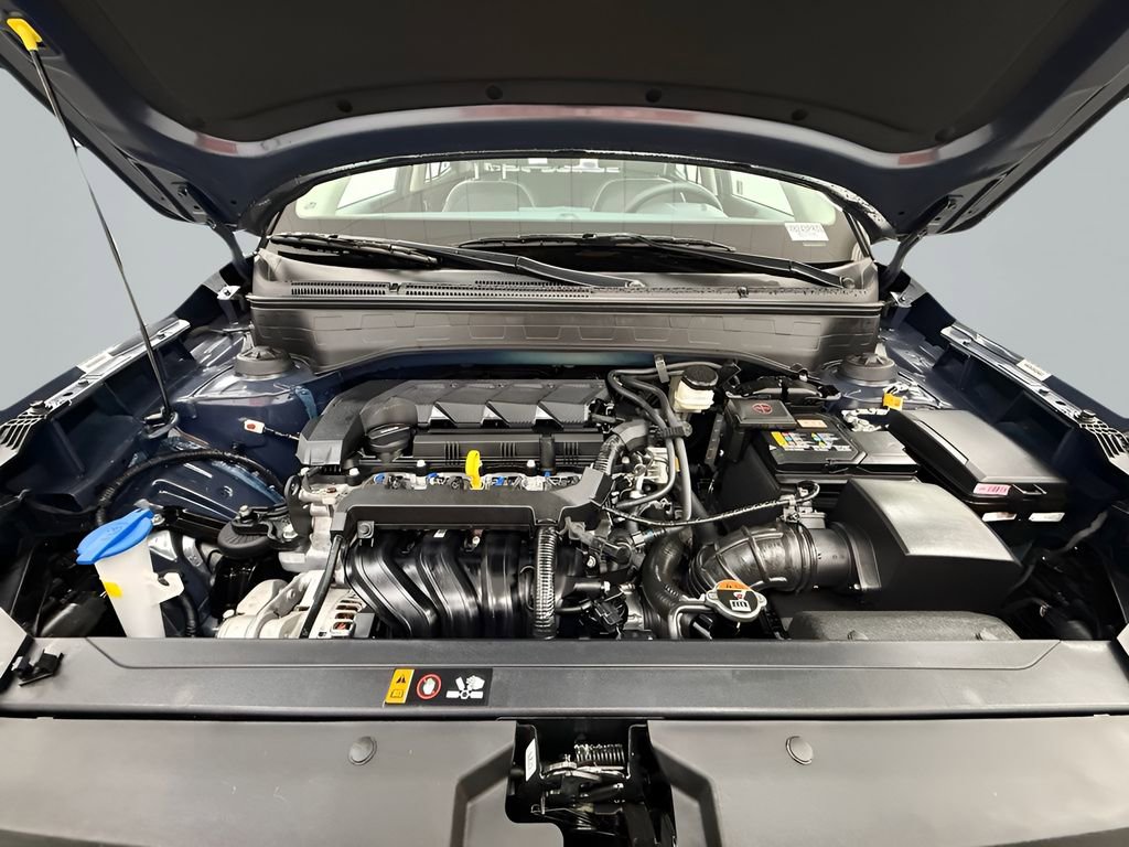Used 2025 Hyundai Venue Limited FWD image 22