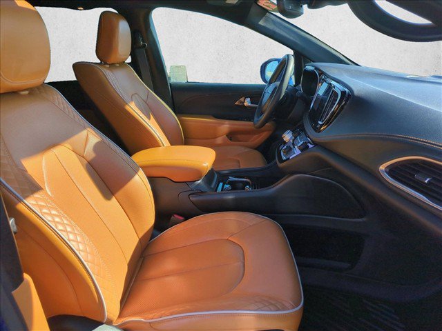 Used 2021 Chrysler Pacifica Pinnacle FWD image 26