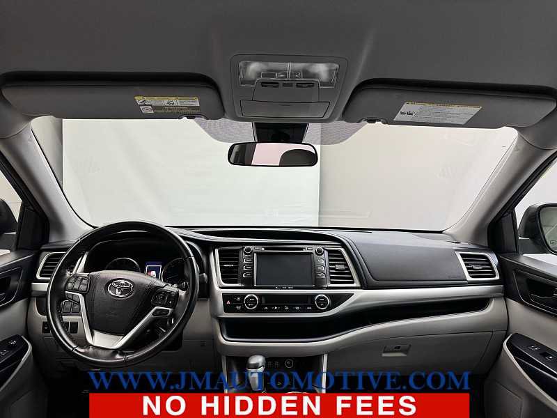Used 2018 Toyota Highlander Plus image 11