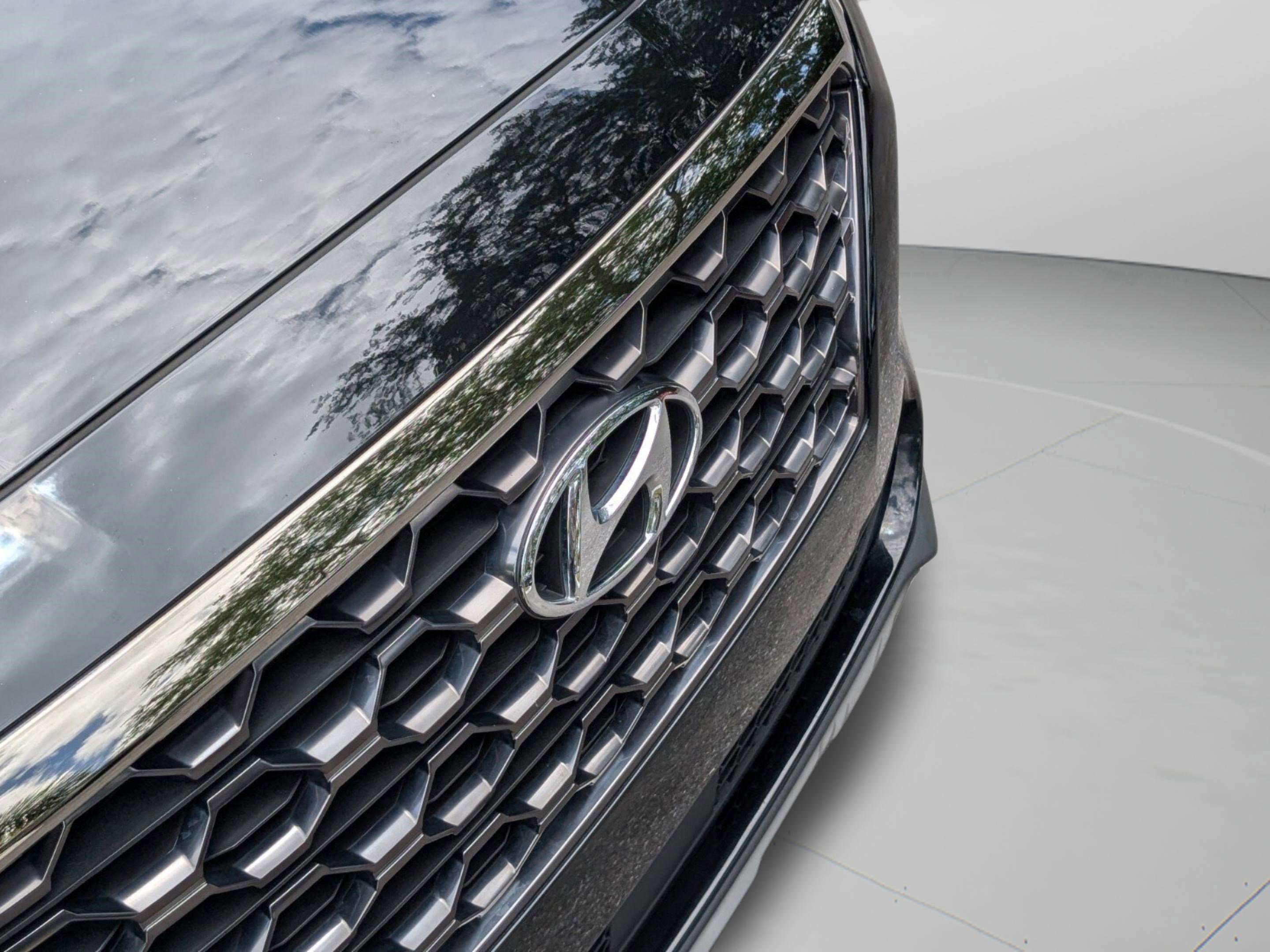 Used 2019 Hyundai Santa Fe SEL FWD image 27
