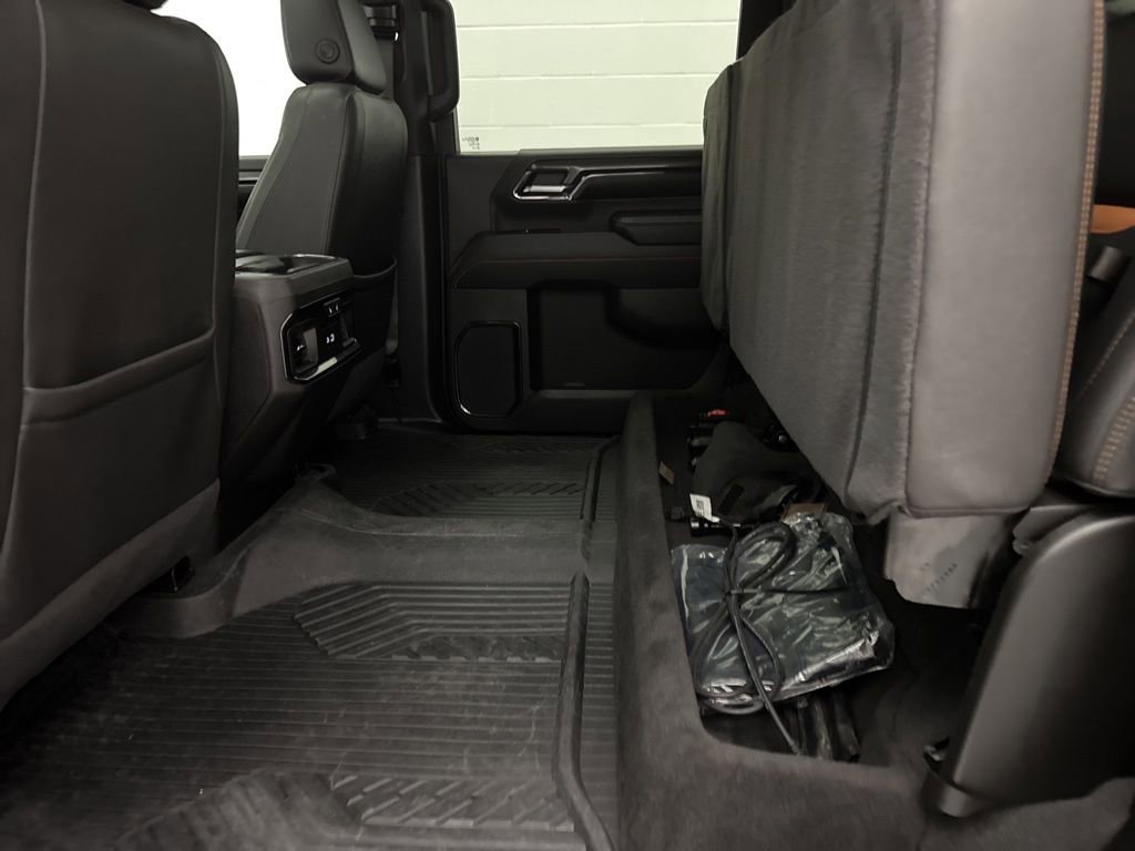 Used 2024 GMC Sierra 2500 AT4 w/ AT4 Preferred Package AWD/4WD image 60