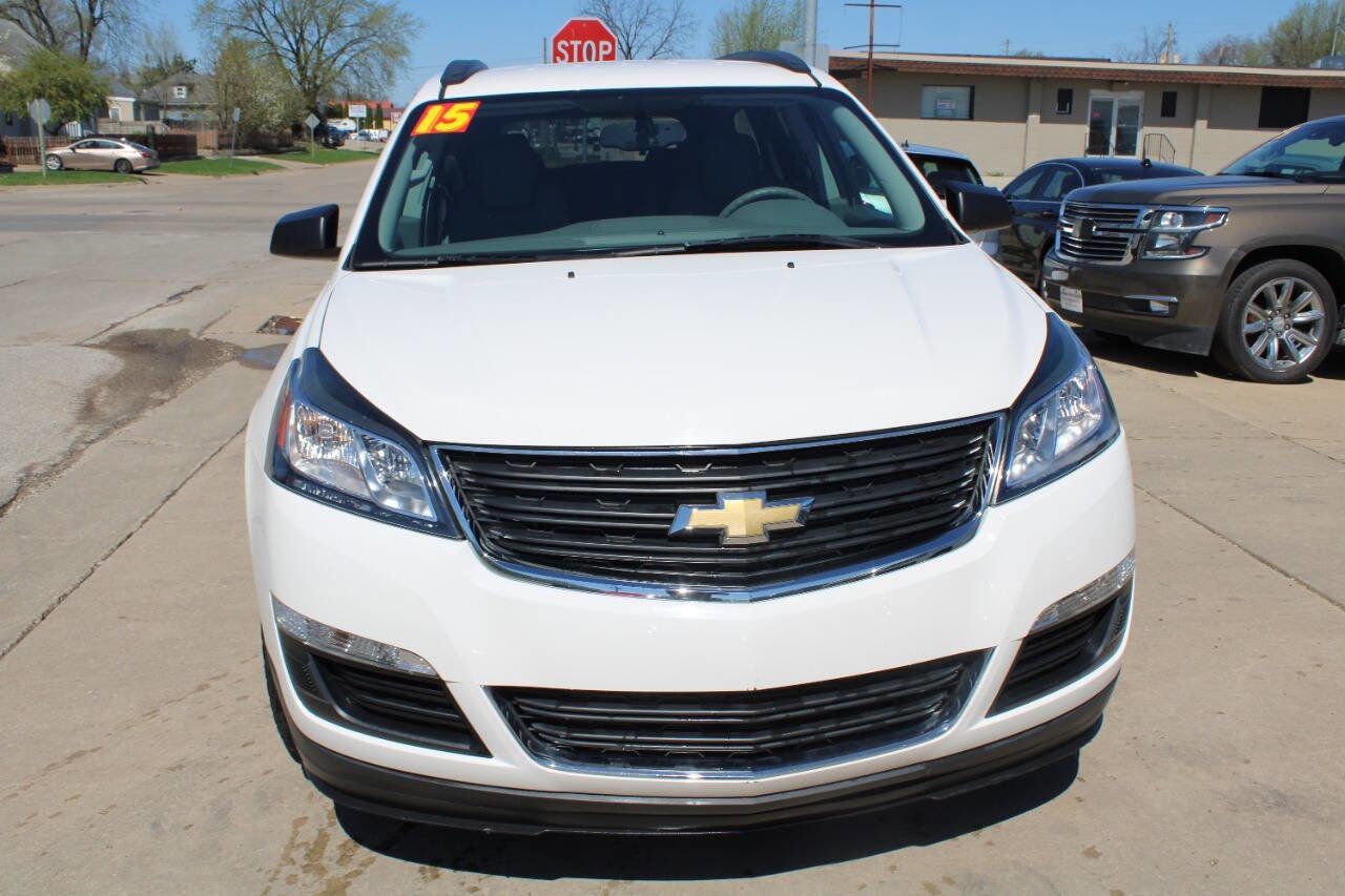 Used 2015 Chevrolet Traverse LS FWD image 3