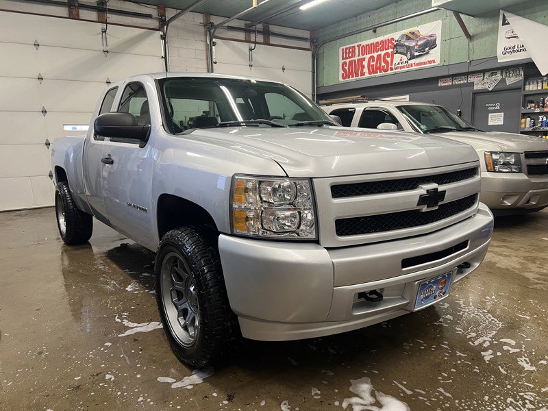 Used 2012 Chevrolet Silverado 1500 W/T image 2