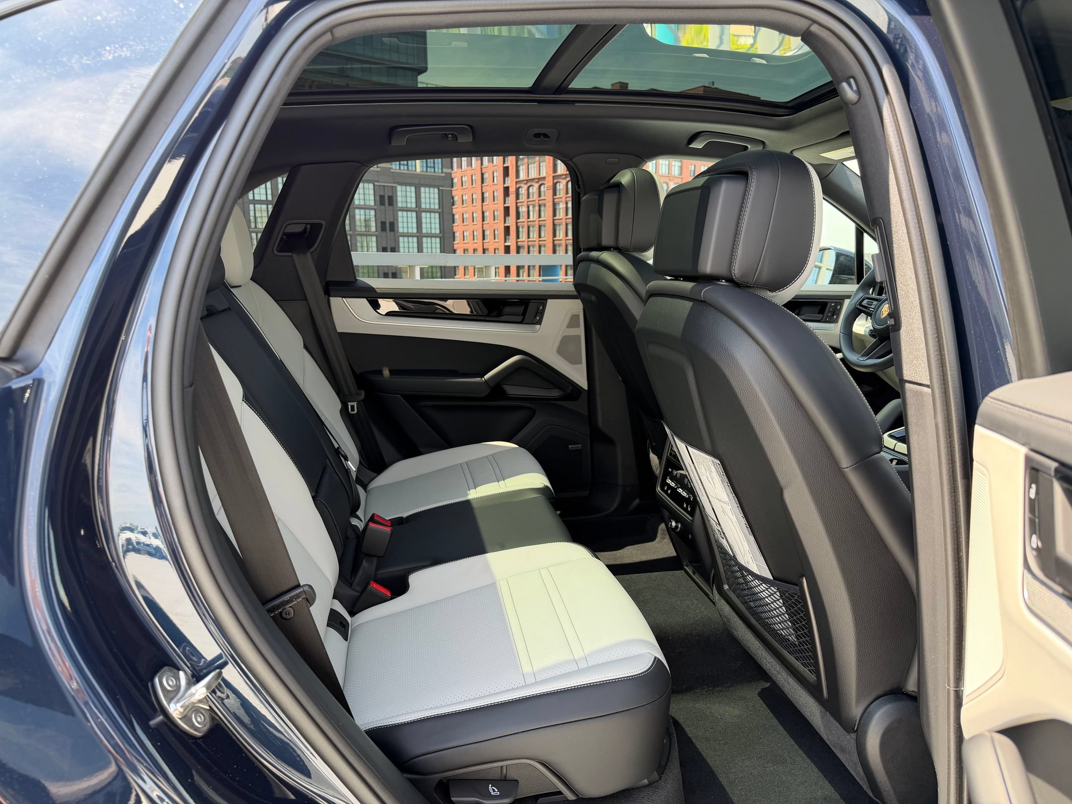 Certified 2026 Porsche Cayenne AWD/4WD image 18