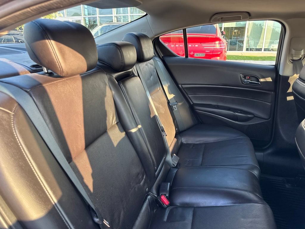 Used 2013 Acura ILX w/ Technology Package FWD image 20