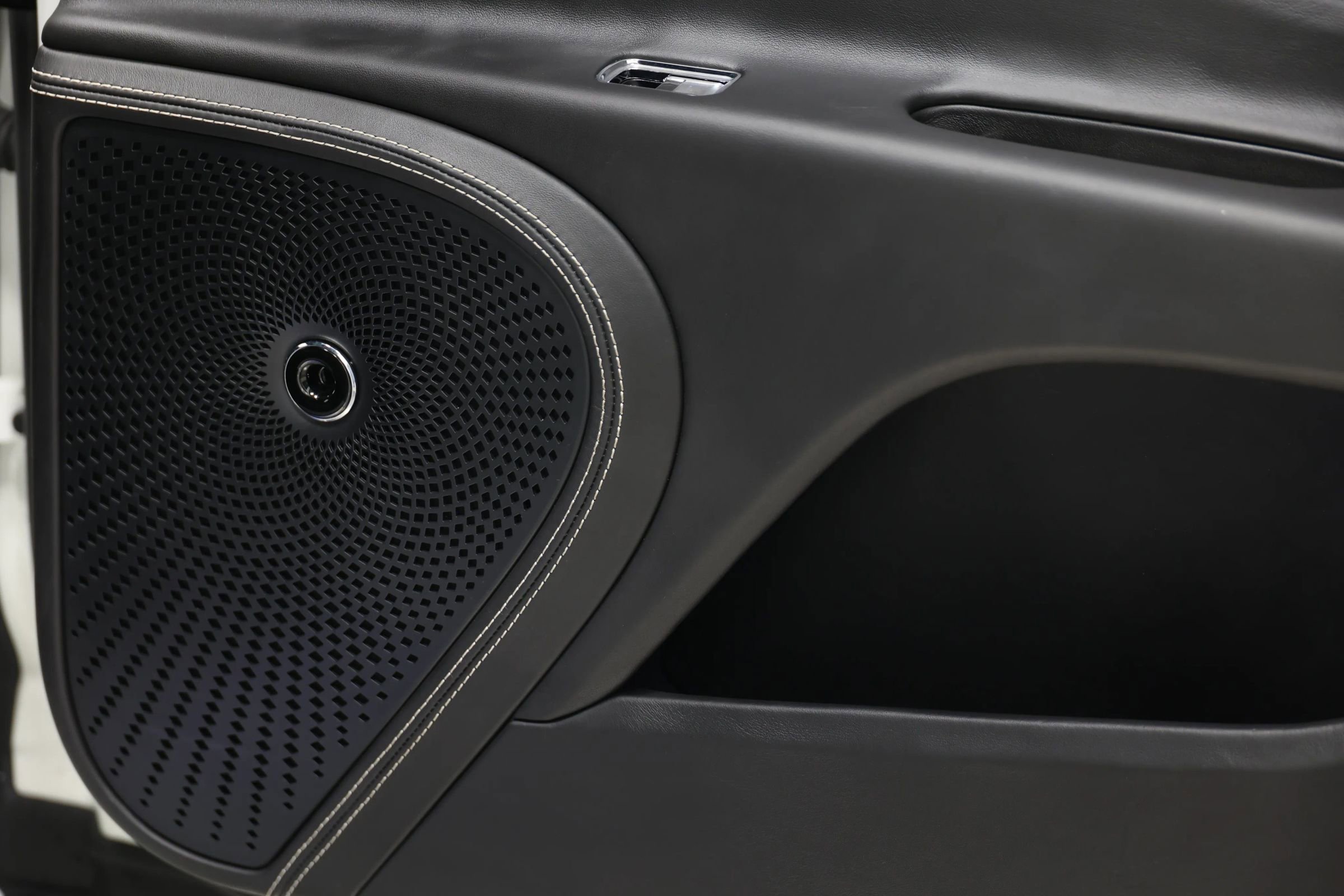 Used 2020 Bentley Flying Spur W12 image 89