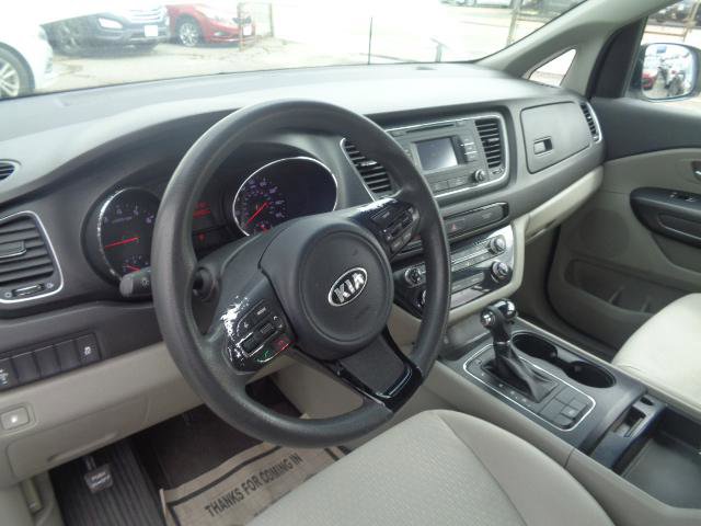 Used 2016 Kia Sedona L image 32