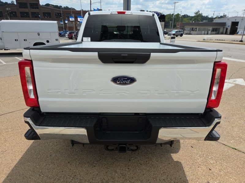 New 2026 Ford F250 XLT w/ FX4 Off-Road Package AWD/4WD image 6
