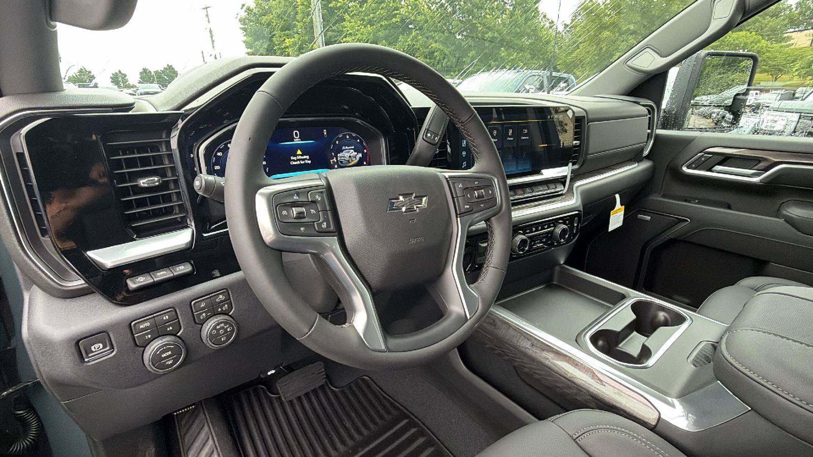 New 2026 Chevrolet Silverado 3500 LTZ w/ LTZ Plus Package AWD/4WD image 4