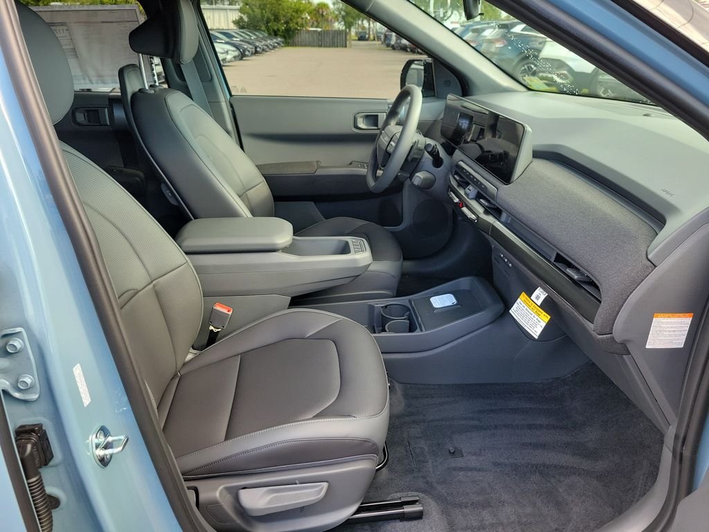 New 2027 Kia EV3 Wind FWD image 7