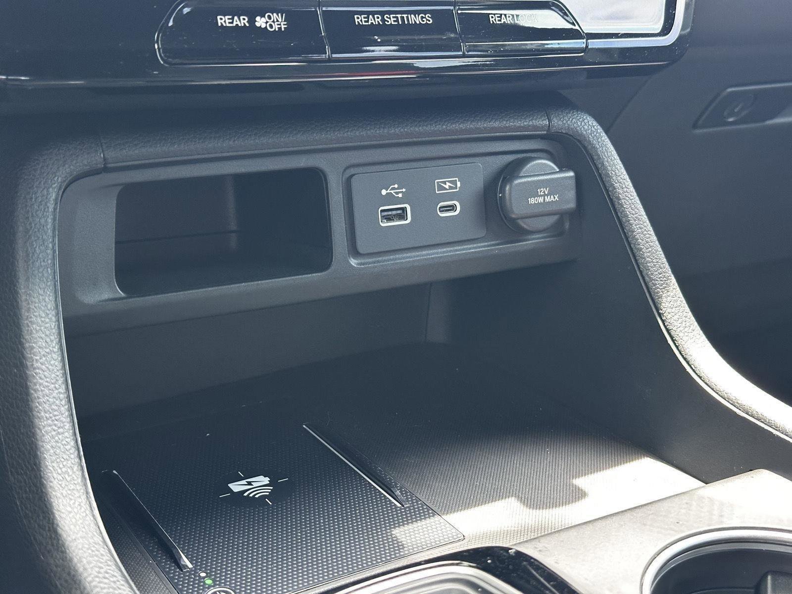 Certified 2025 Honda Pilot Black Edition image 33