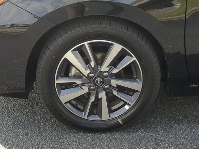 Used 2023 Nissan Versa SV FWD image 10
