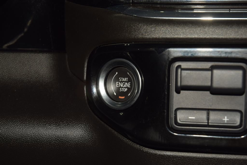 Used 2024 Chevrolet Silverado 2500 High Country w/ Technology Package AWD/4WD image 37
