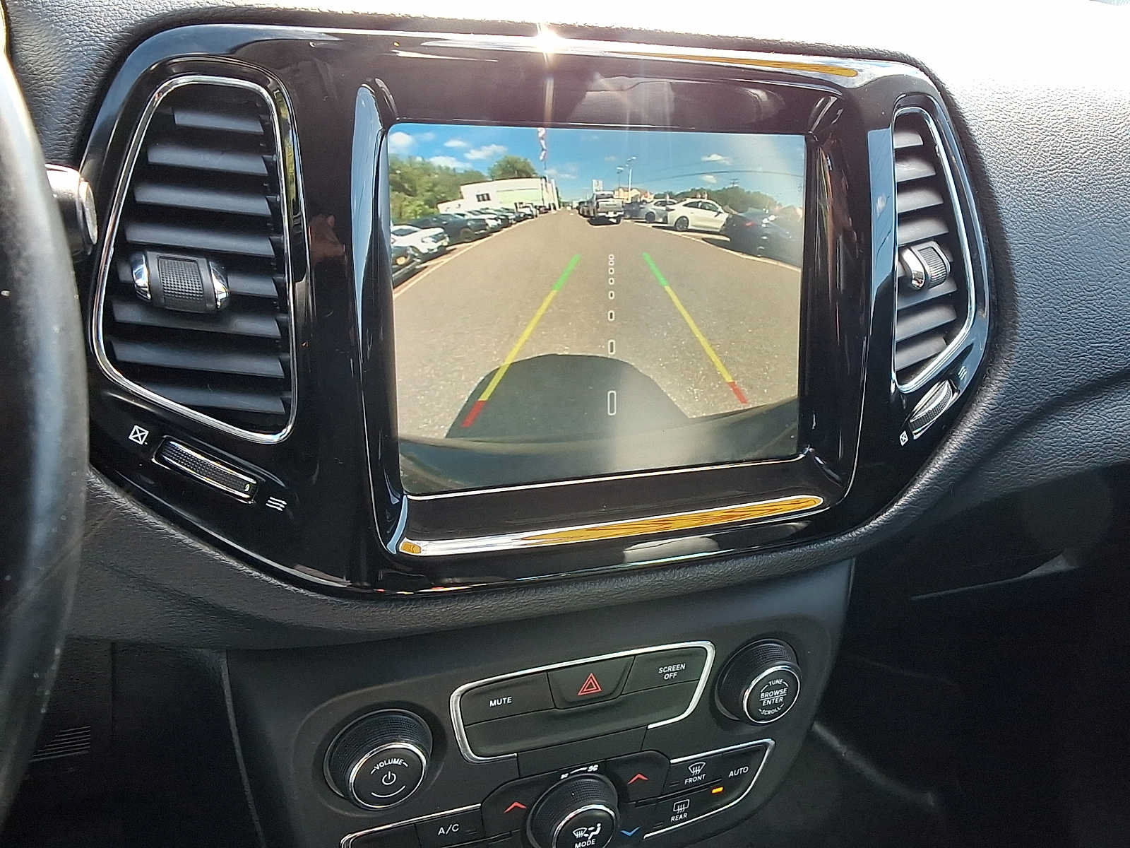 Used 2020 Jeep Compass Limited AWD/4WD image 18