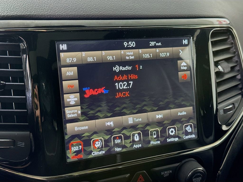 Used 2020 Jeep Grand Cherokee Limited X image 8