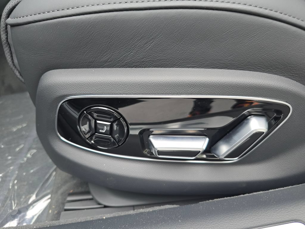 New 2026 Audi A8 L 3.0T AWD/4WD image 19
