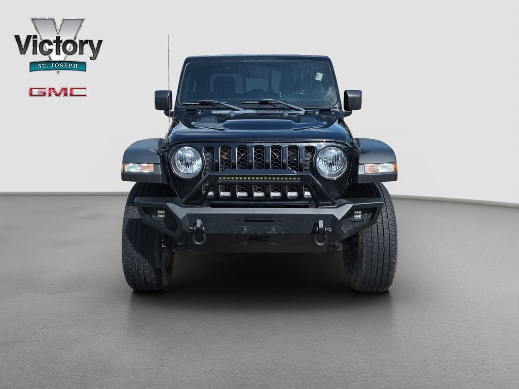 Used 2023 Jeep Gladiator Rubicon w/ Cold Weather Group AWD/4WD image 2