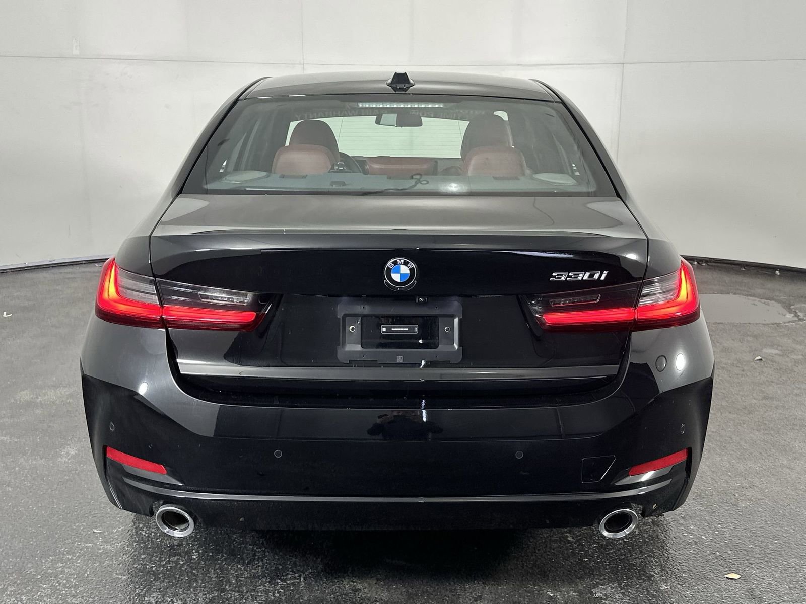 Used 2025 BMW 330i Sedan w/ Premium Package image 7