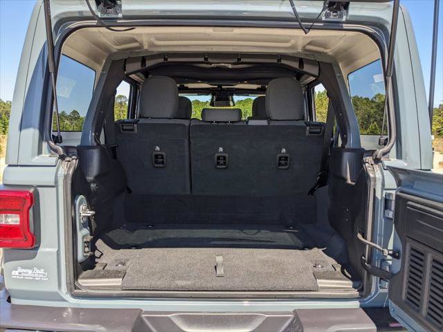 Certified 2025 Jeep Wrangler Unlimited Sahara AWD/4WD image 43