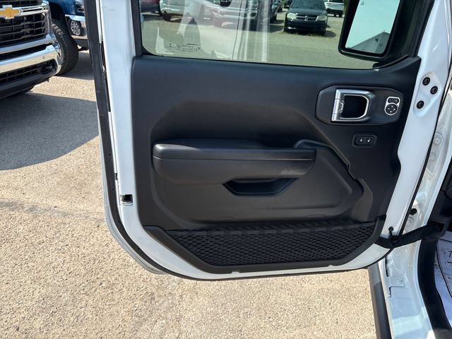 Used 2021 Jeep Wrangler Unlimited Rubicon w/ Safety Group AWD/4WD image 7