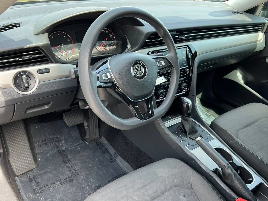 Used 2020 Volkswagen Passat 2.0T S FWD image 17