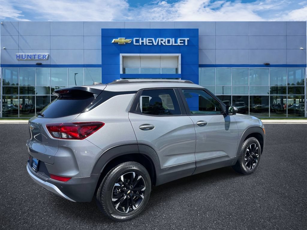 Used 2023 Chevrolet TrailBlazer LT w/ Convenience Package FWD image 6