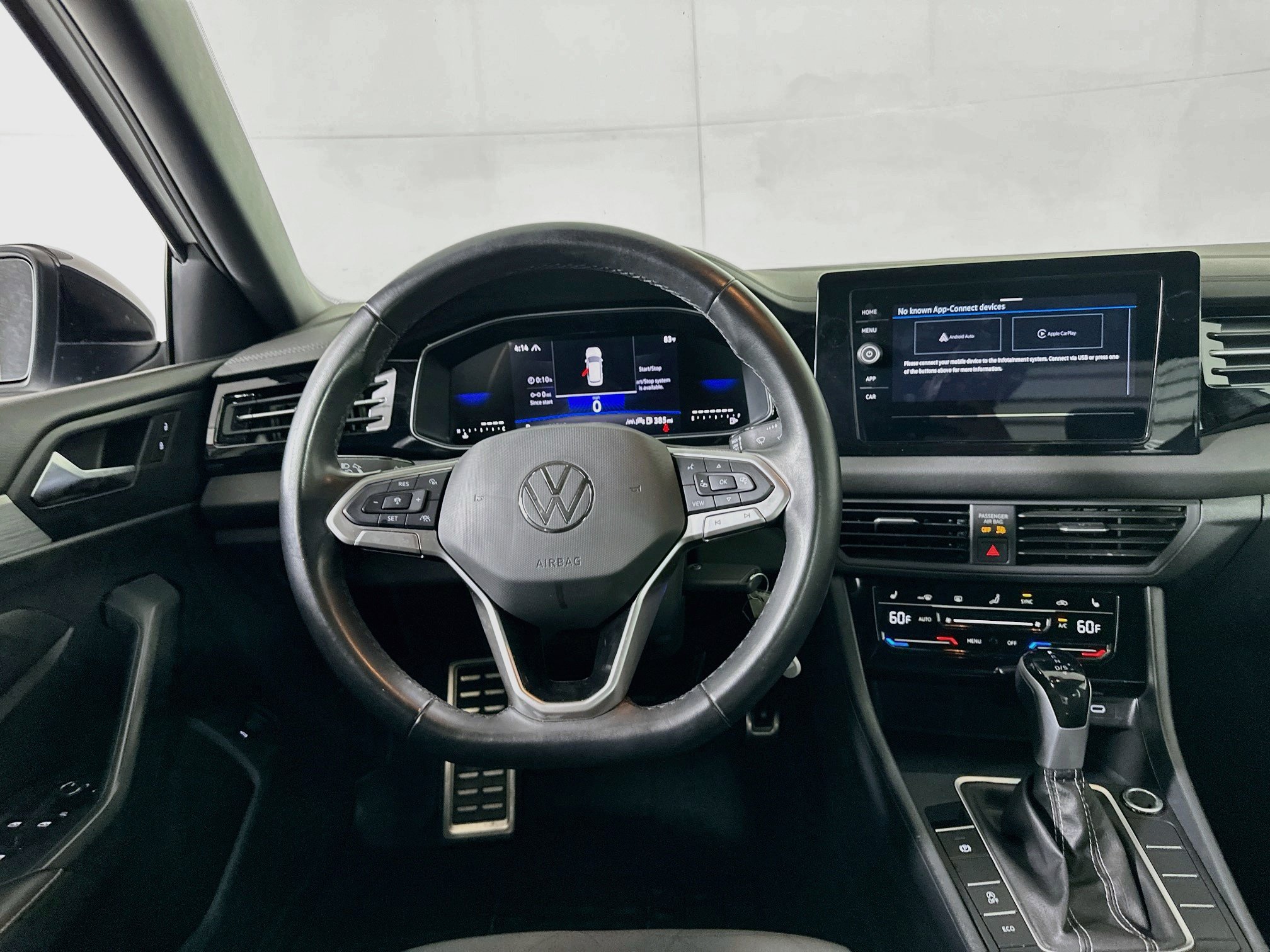 Used 2025 Volkswagen Jetta Sport FWD image 17