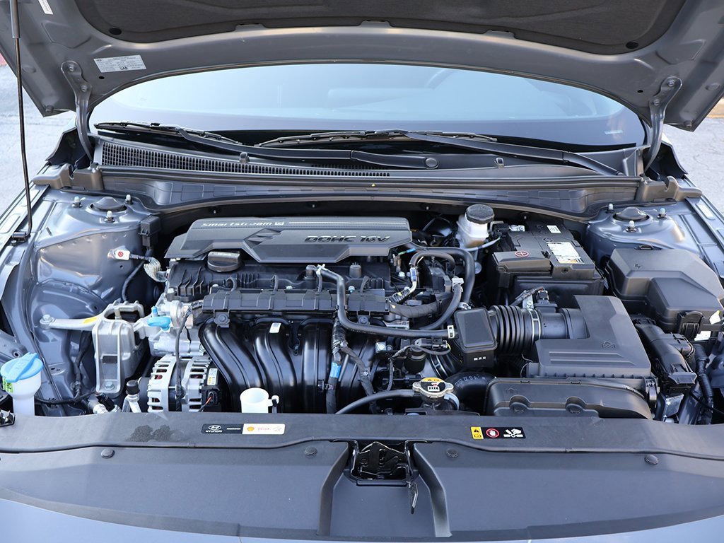 Used 2025 Hyundai Elantra Sport w/ Cargo Package image 15