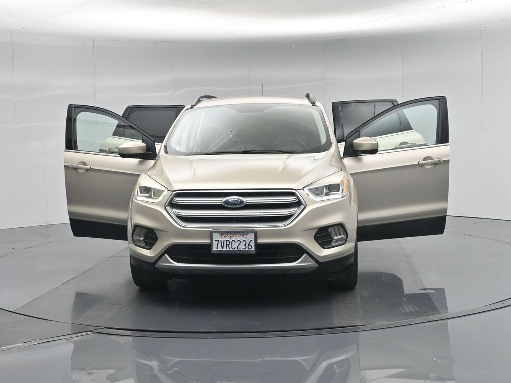 Certified 2017 Ford Escape SE w/ Equipment Group 201A FWD image 33