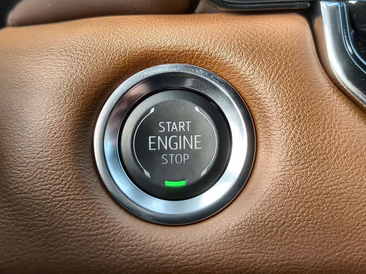 New 2025 GMC Canyon AT4 w/ Nightfall Edition image 17