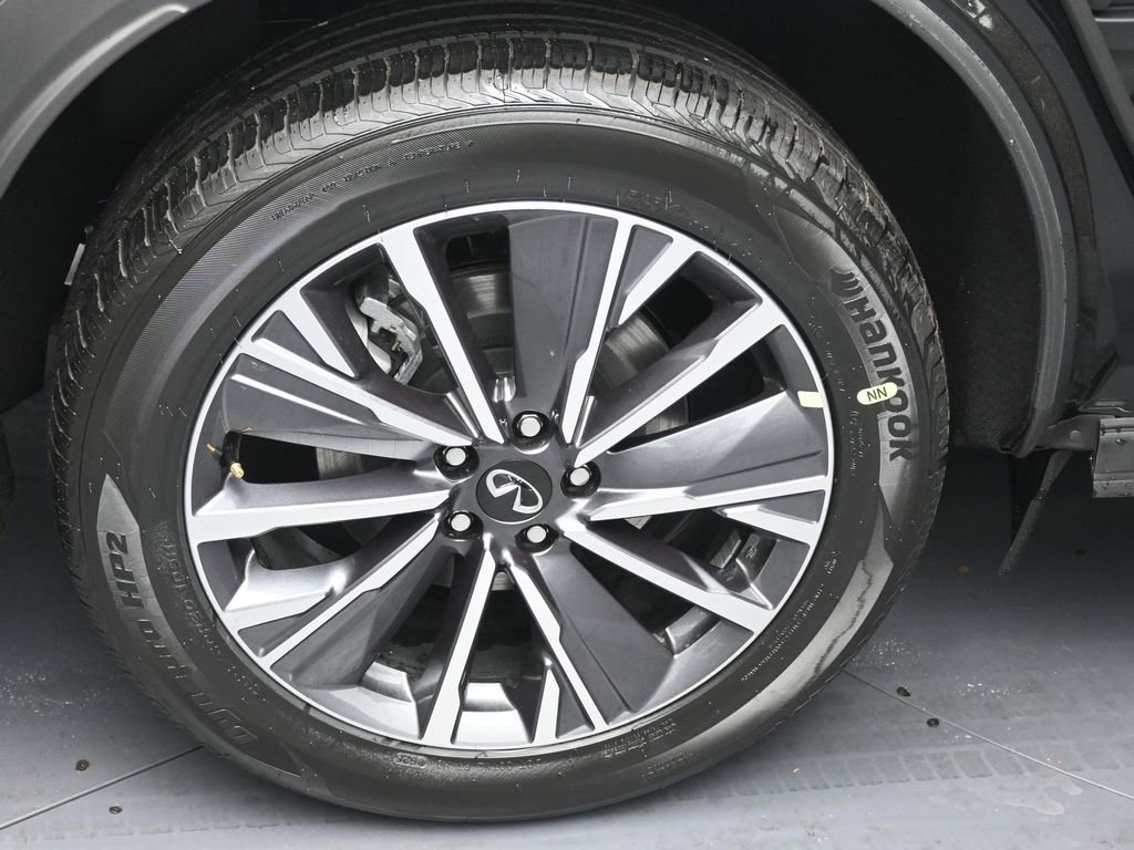 New 2026 INFINITI QX60 Luxe image 5