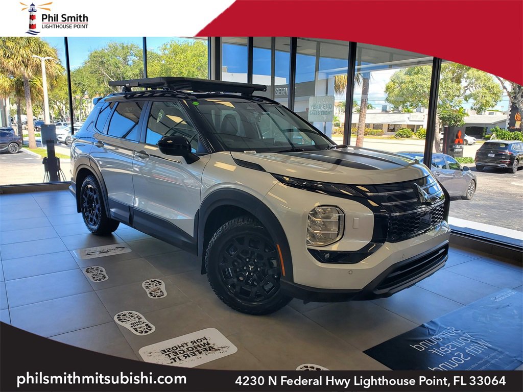 New 2025 Mitsubishi Outlander Trail Edition image 1