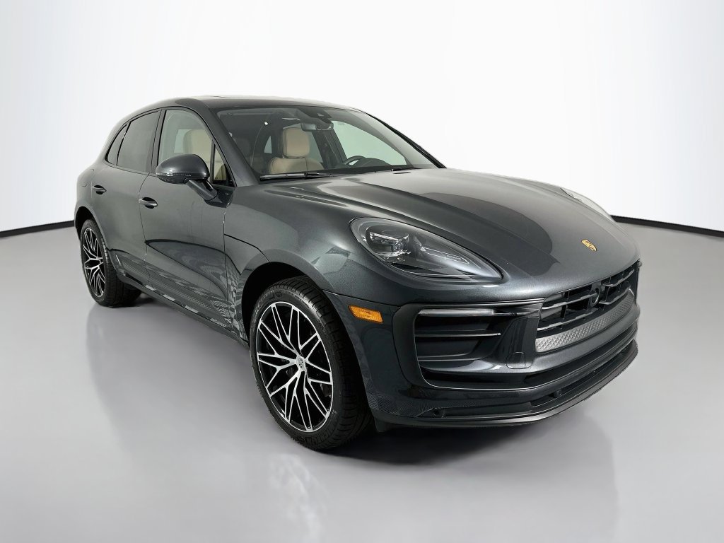 Certified 2026 Porsche Macan AWD/4WD image 7