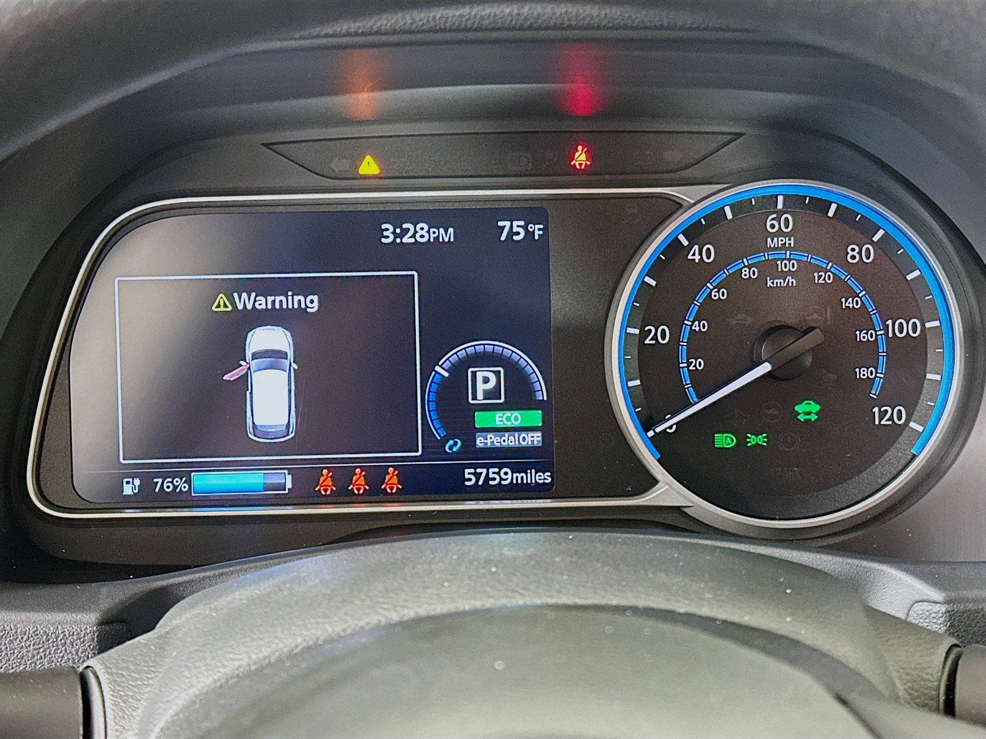 Used 2025 Nissan Leaf S FWD image 19