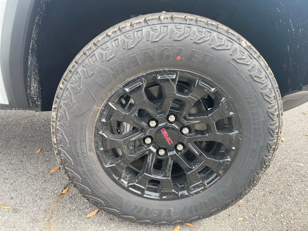 New 2026 GMC Canyon Elevation w/ Convenience Package image 34