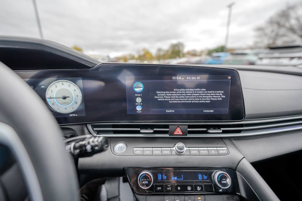 Certified 2024 Hyundai Elantra SEL image 19