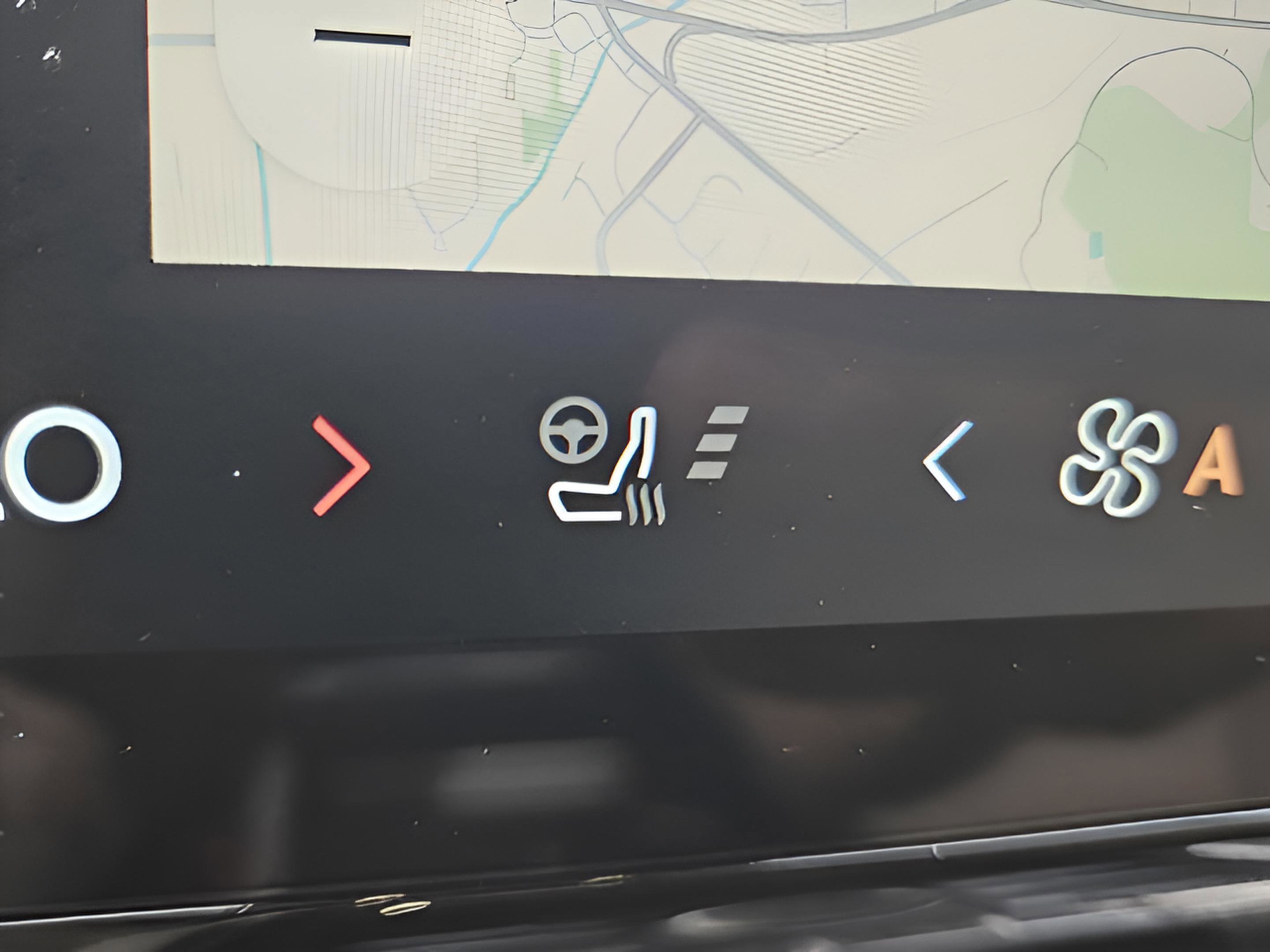 Used 2024 Lincoln Nautilus Premier image 14