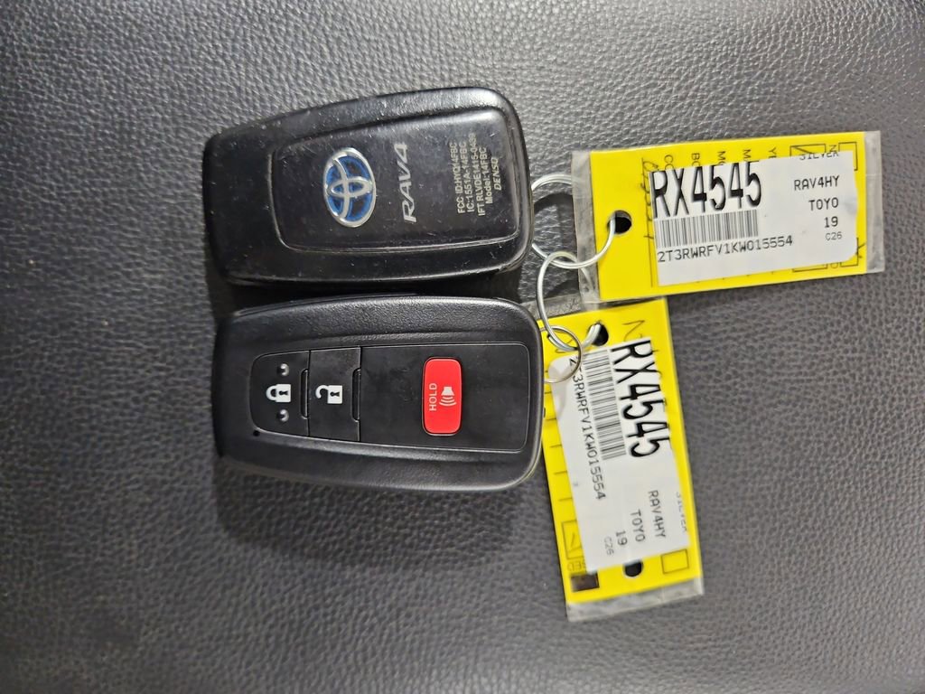 Used 2019 Toyota RAV4 XLE w/ Carpet Mat Package image 29