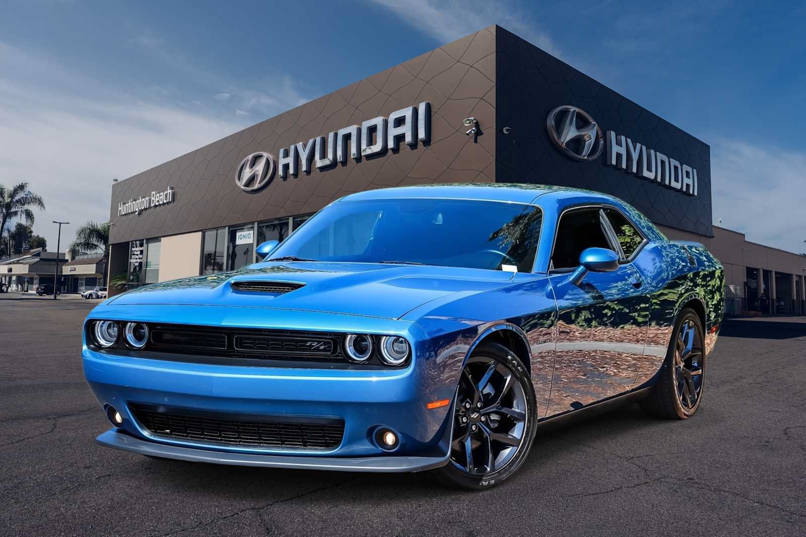 Used 2022 Dodge Challenger R/T w/ Blacktop Package