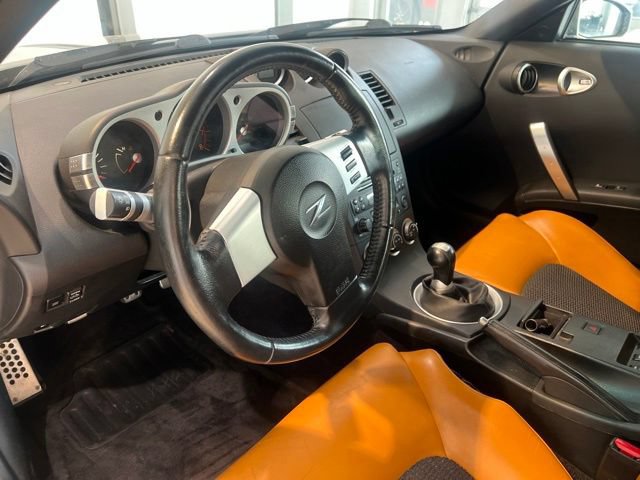 Used 2005 Nissan 350Z Grand Touring RWD image 14