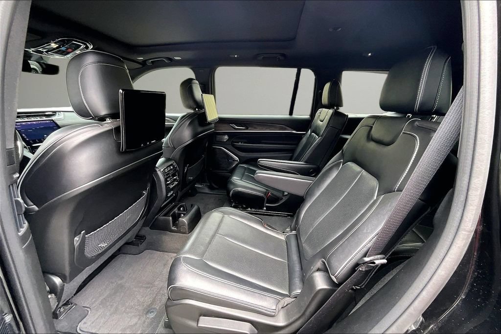 Used 2023 Jeep Grand Cherokee L Overland w/ Rear Seat Video Group I AWD/4WD image 23