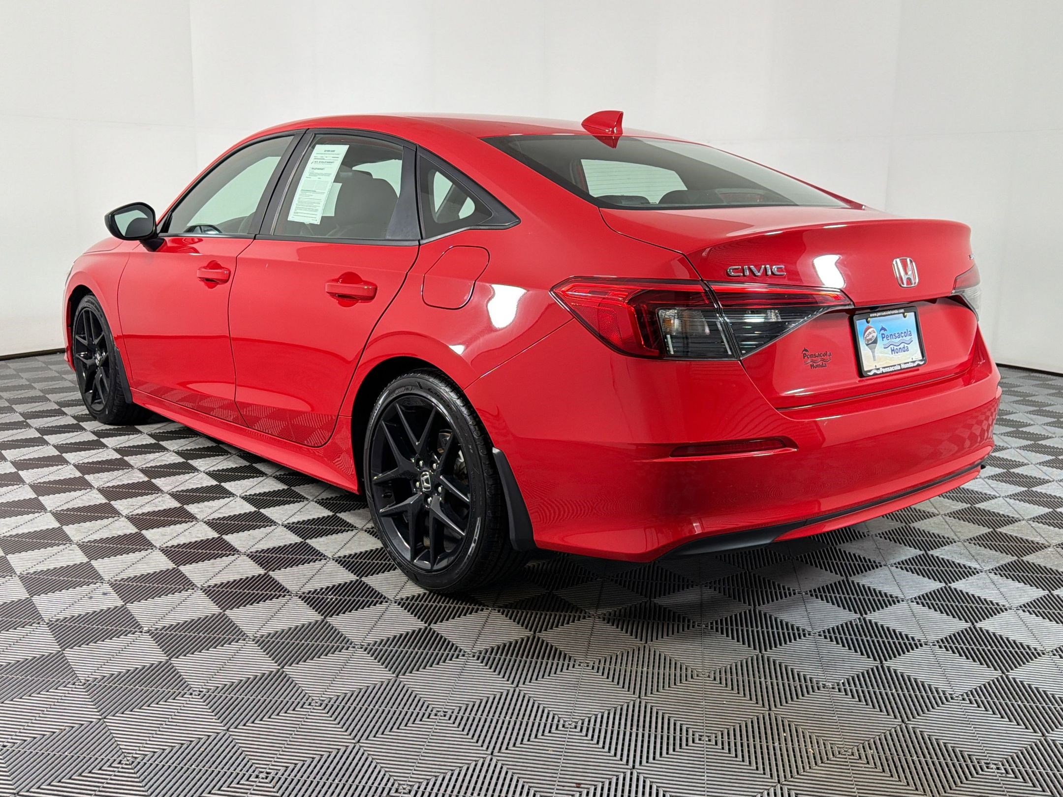 Used 2023 Honda Civic Sport image 2