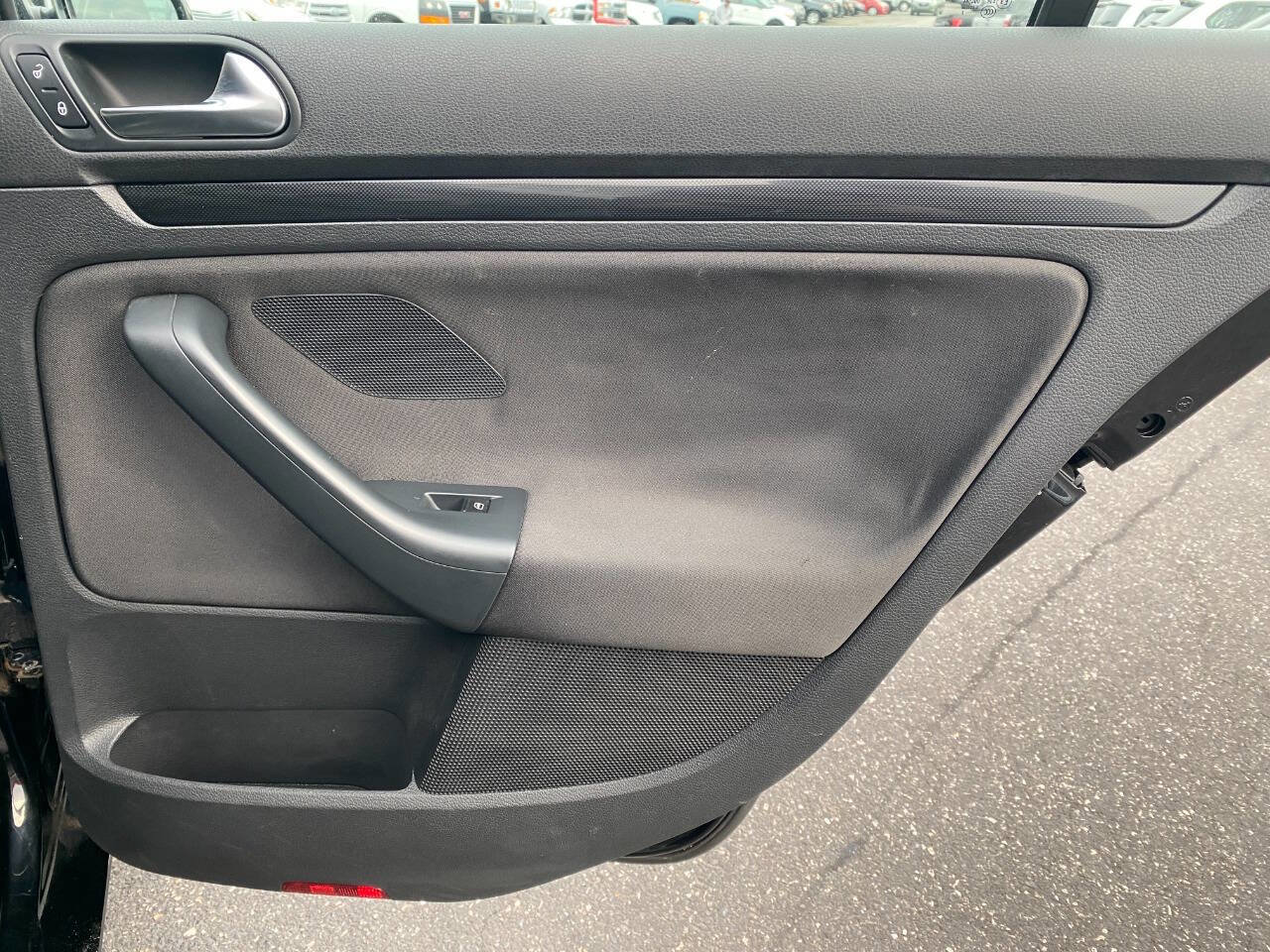 Used 2012 Volkswagen Jetta S image 25