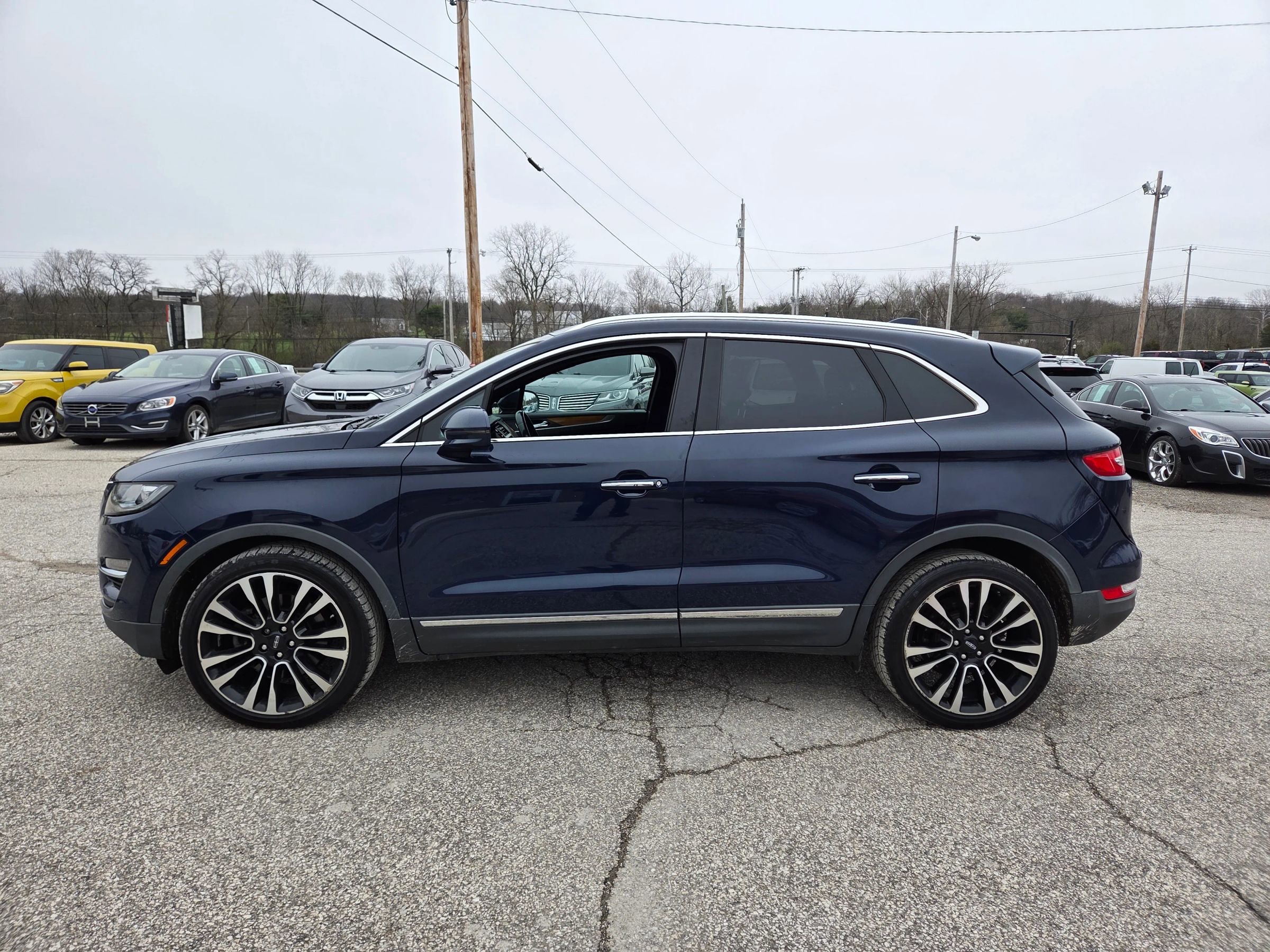 Used 2019 Lincoln MKC Reserve w/ MKC Climate Package image 1
