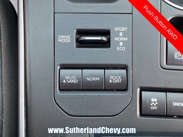 Used 2022 Toyota Highlander XLE AWD/4WD image 34