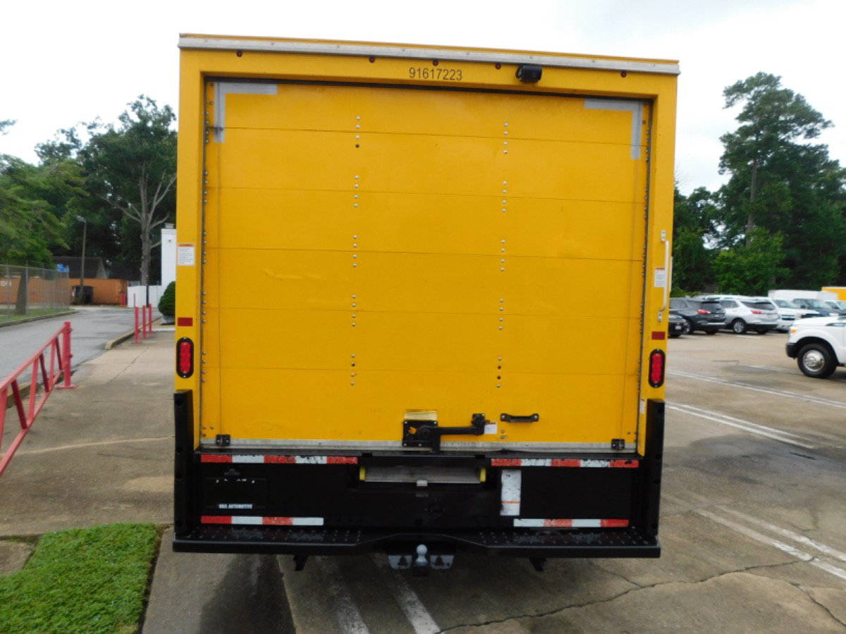 Used 2021 Ford E-350 and Econoline 350 Super Duty RWD image 3