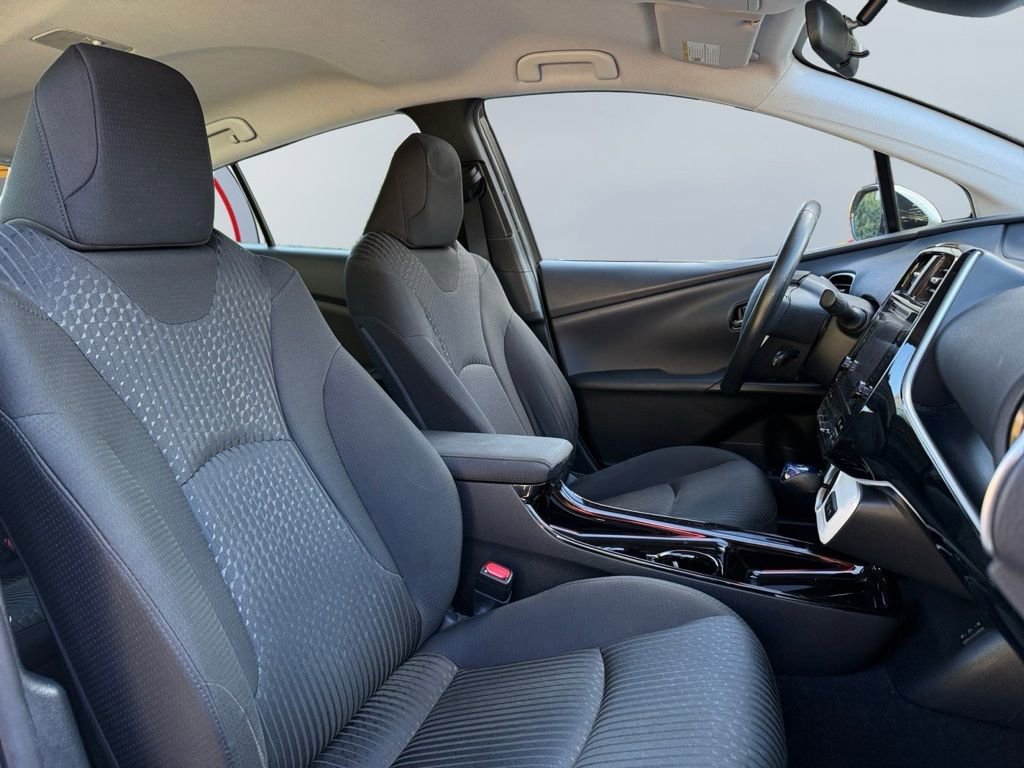 Used 2017 Toyota Prius Prime Plus image 22